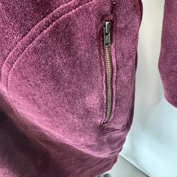 Jessica Simpson Hooded Maternity Dress Burgundy - Picture 10 of 13